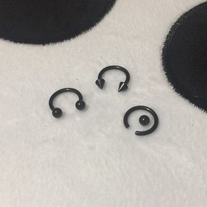 Bundle of 14G Horseshoes and a Captive